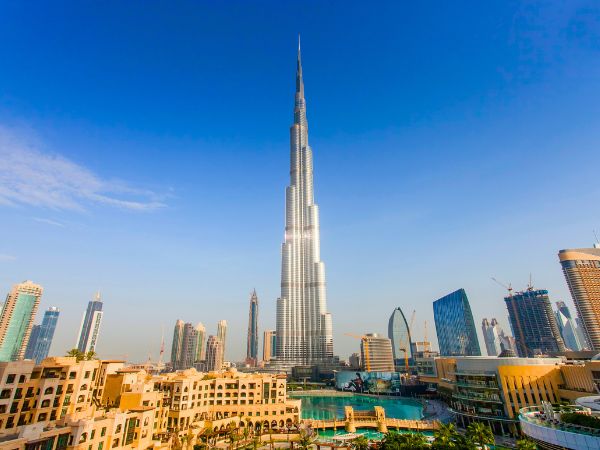 Ten Iconic Landmarks You Can’t Miss in the UAE